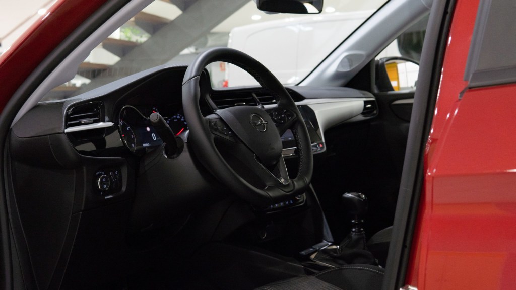 interior opel corsa