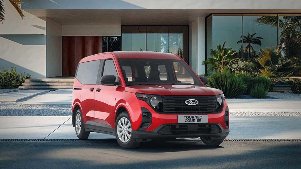 Ford Tourneo Courier, furgoneta de renting de reparto
