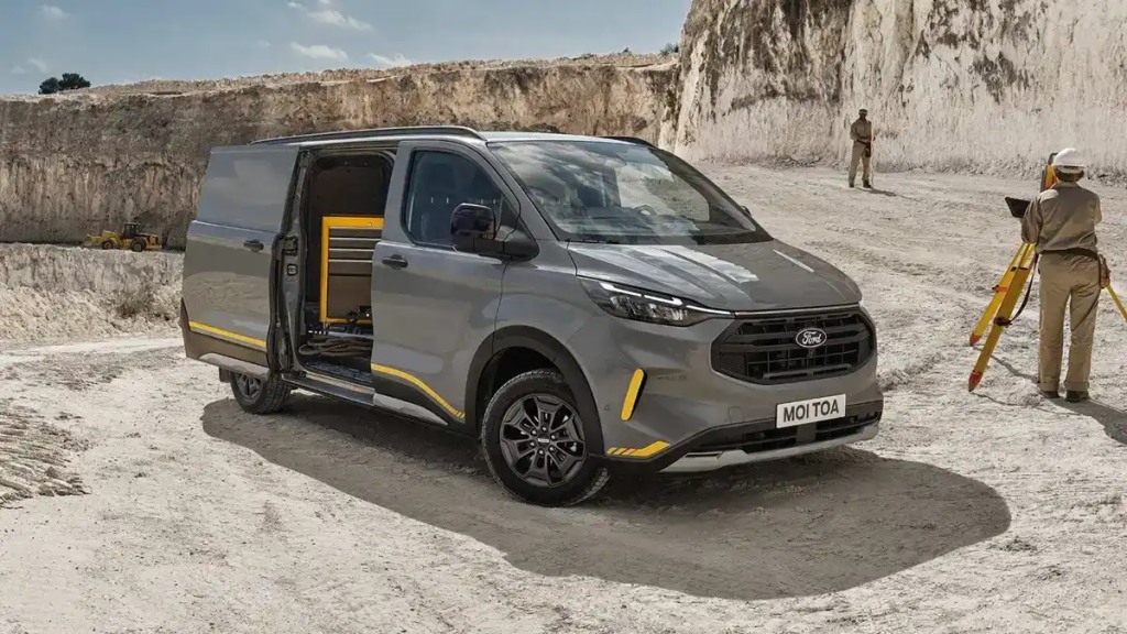 Furgoneta de renting para autónomos de zonas rurales Ford Transit Courier Van