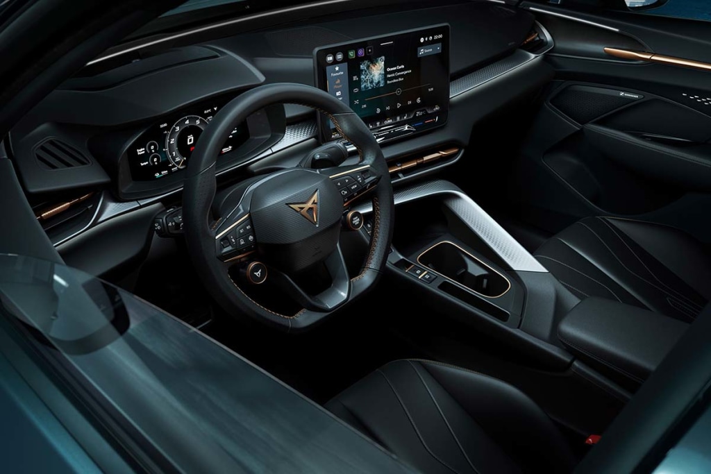 El Cupra Terramar destaca por sus dimensiones deportivas y su tecnología de vanguardia