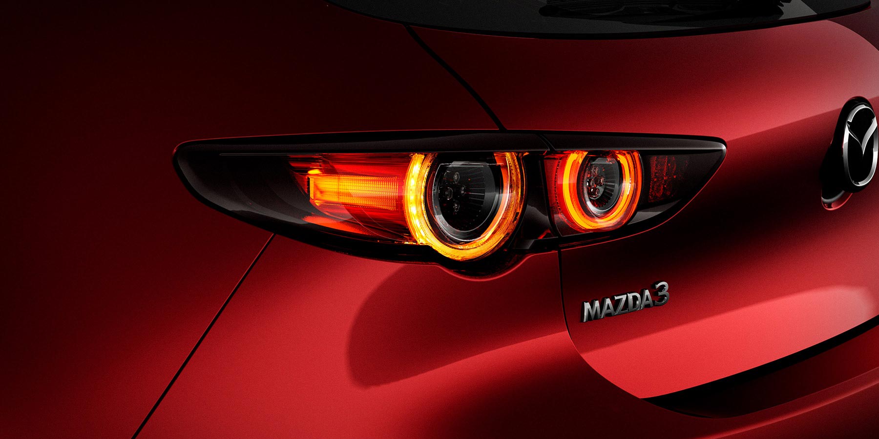 Mazda 3: el verdadero placer de conducir. Pura suavidad y eficacia.
