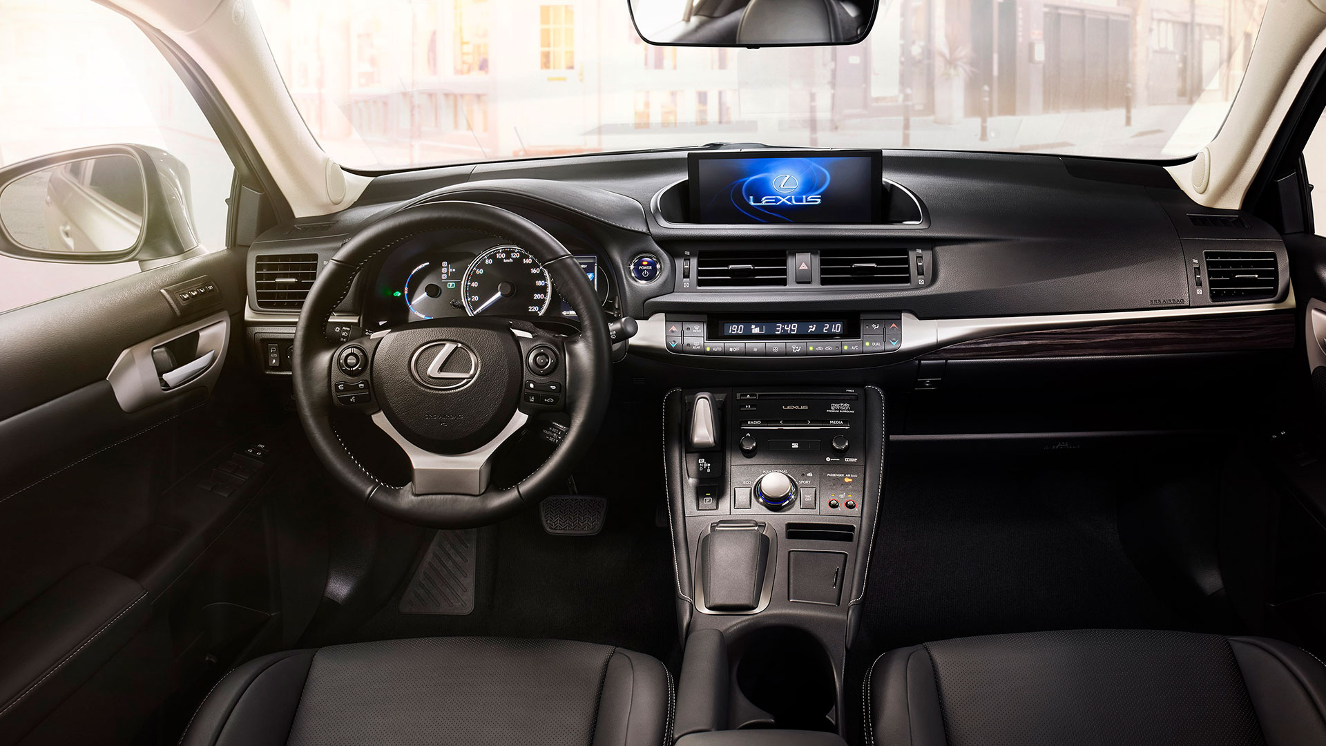 Lexus CT 200h: el placer de conducir un híbrido automático