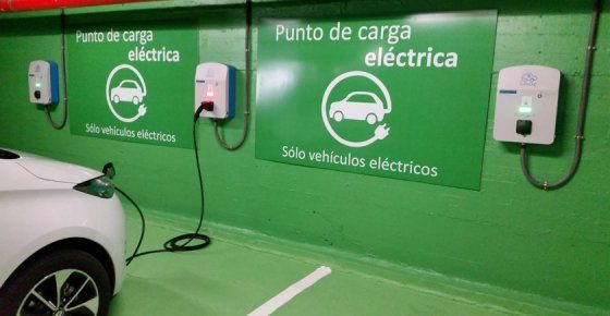 Recarga de un coche eléctrico