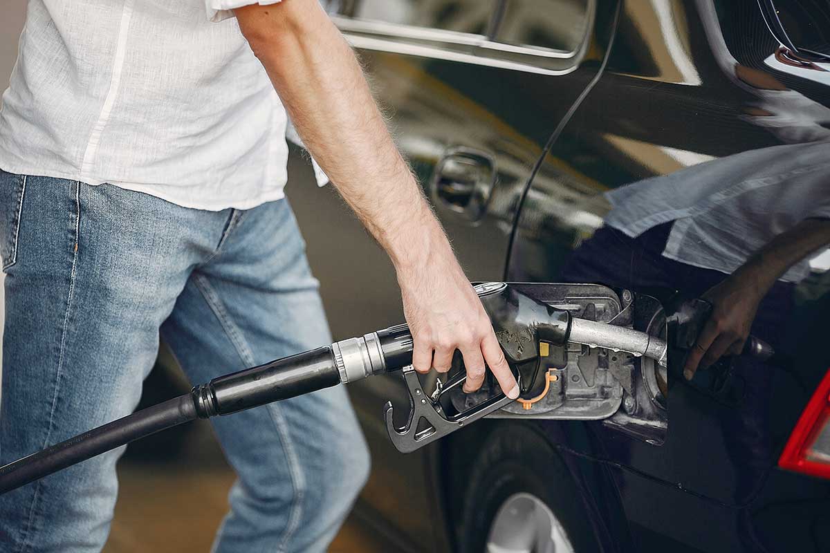 mezclar-gasolina-de-95-y-98-que-le-puede-pasar-a-mi-coche