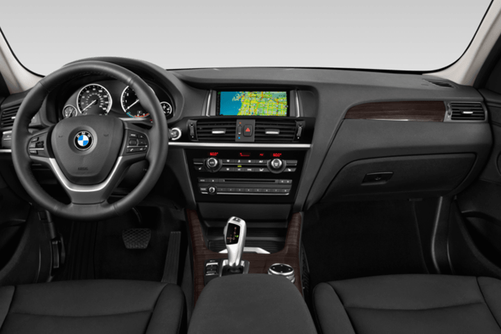 Bmw-X3-sDrive18d-interior