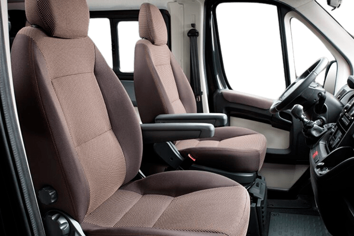 Citroen-Jumper-3.3 L2 H2 BlueHDi S&S 6 V. M-interior2