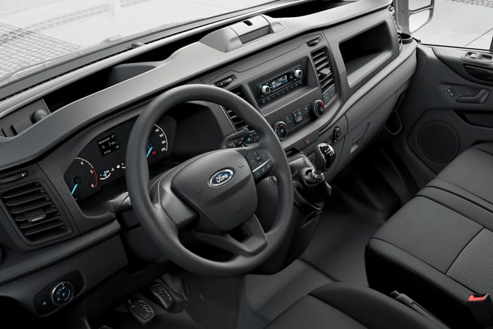 Ford-Transit Custom-Van 2.0 L2 Trend Isotérmica + Frío-interior