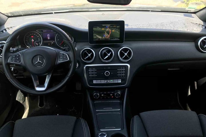 Mercedes-Clase A-A 200 d-interior