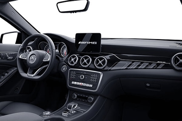 Mercedes-GLA-200D-interior