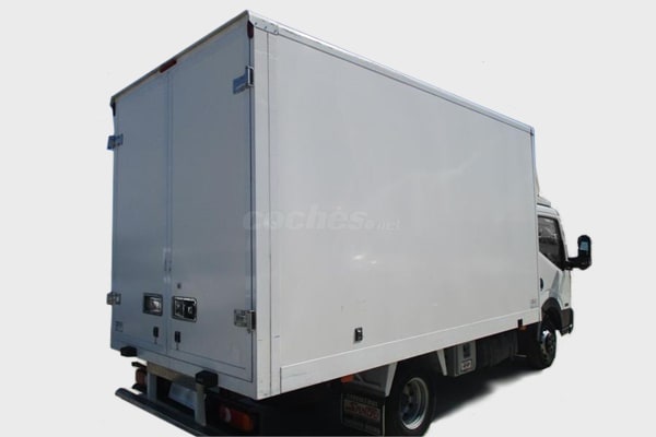 Nissan-NT400 Chasis Cabina-35.13/3 Comfort Larga-rear