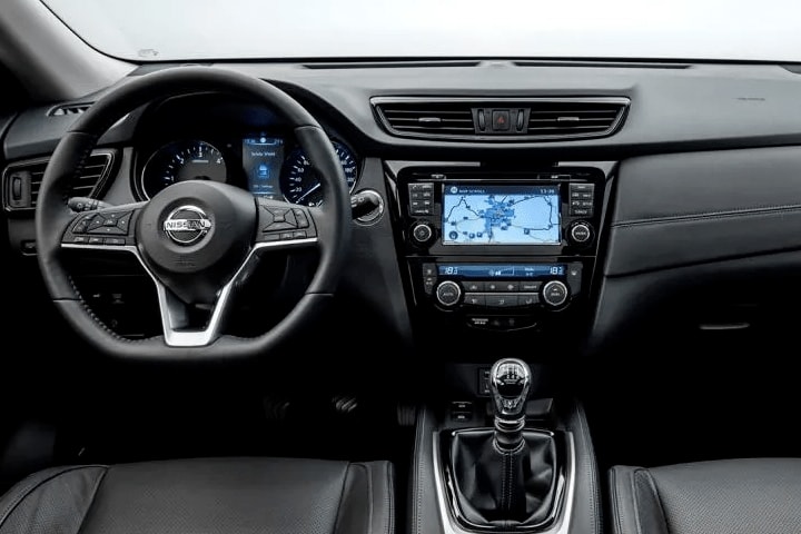 Nissan-X-Trail-dCi E5D 4x2 N-Connecta-interior