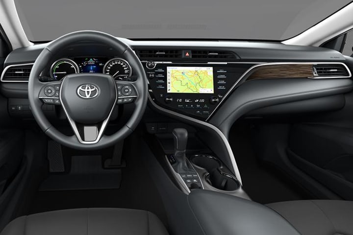 Toyota-Camry-220H Advance MultiDrive E-CVT-interior