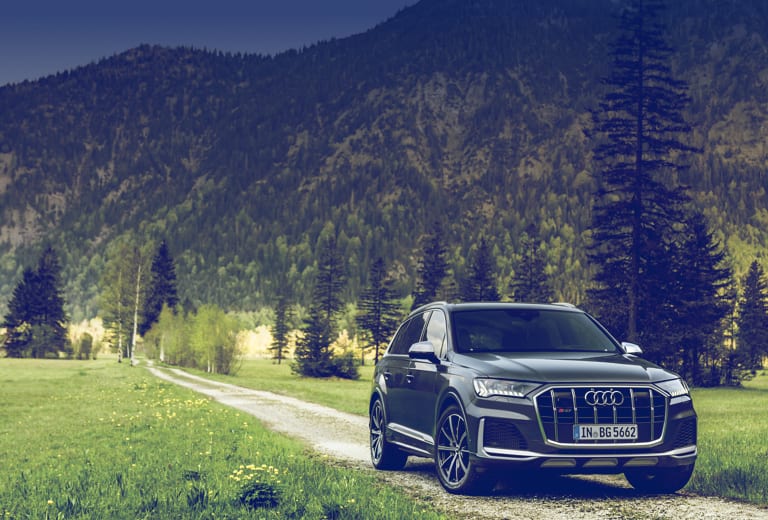 Audi Q7 background