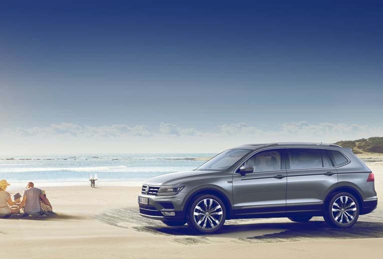 Volkswagen Tiguan allspace background