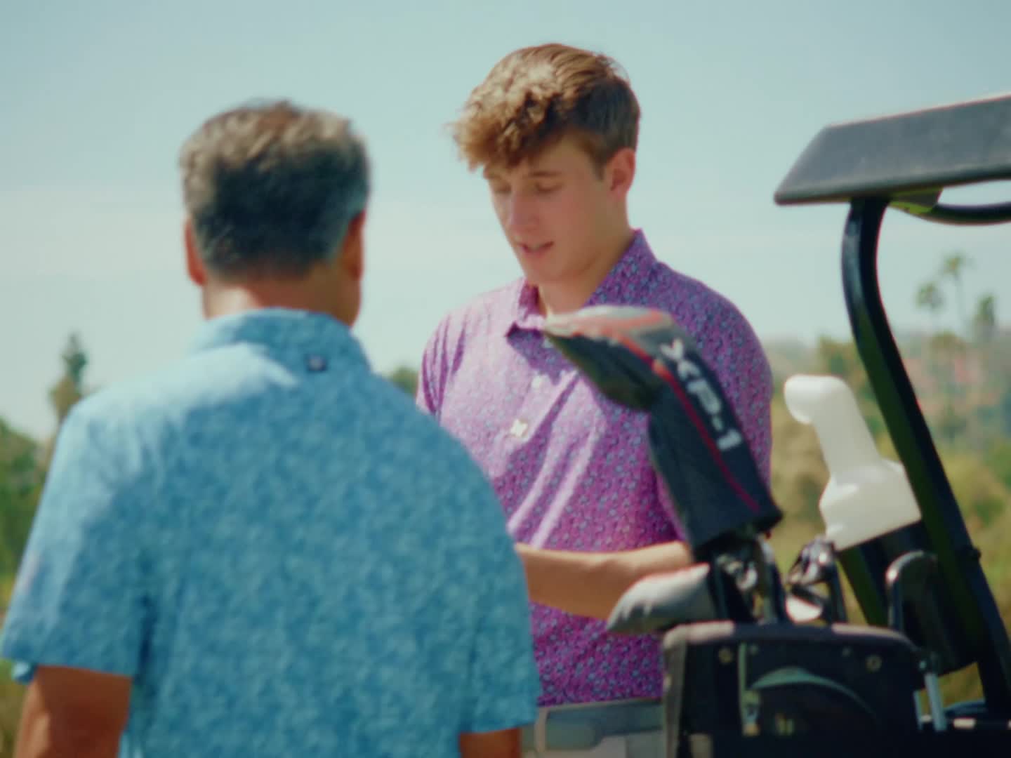 Golf Elliott still 2