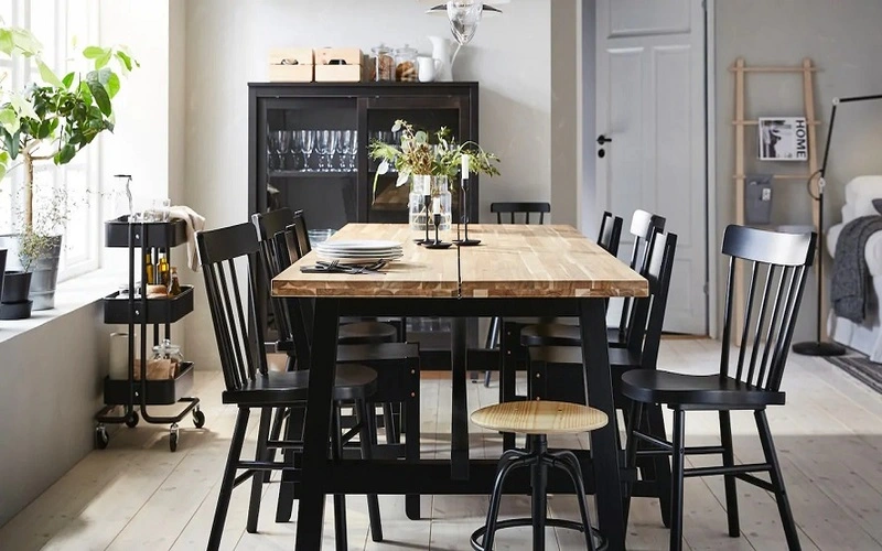 Choosing A Dining Table