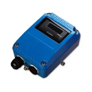 <strong><strong><strong>Đầu báo lửa</strong></strong> là gì? Các loại <strong><strong><strong><strong><strong><strong><strong><strong>đầu báo lửa</strong></strong></strong></strong></strong></strong></strong></strong></strong> – Khám phá công nghệ phát hiện và bảo vệ chống cháy”></div>
<p>Các cảm biến phát hiện lửa, hay gọi chung là <strong>đầu báo lửa</strong>, không chỉ giới hạn trong lĩnh vực dân dụng mà còn có mặt trong nhiều lĩnh vực khác nhau trong các nhà máy sản xuất, logistics, giao thông,… Hãy cùng khám phá một số ứng dụng nổi bật của <strong><strong><strong><strong><strong><strong><strong><strong>đầu báo lửa</strong></strong></strong></strong></strong></strong></strong></strong>.</p>
<h3>Bảo vệ cháy trong ngành tái chế rác thải</h3>
<p>Trong ngành tái chế rác thải, việc bảo vệ chống cháy là vô cùng cần thiết do tính chất nguy hiểm của các nguyên liệu đầu vào hỗn tạp. <strong><strong>Đầu báo lửa</strong></strong> đóng vai trò quan trọng trong việc phát hiện sớm các đám cháy có thể xảy ra tại các cơ sở xử lý rác thải này. Chúng thường được sử dụng để kích hoạt hệ thống chữa cháy tự động, giúp nhanh chóng dập tắt ngọn lửa và giảm thiểu thiệt hại.</p>
<p>Tuy nhiên, do tốc độ di chuyển của vật liệu trong quy trình tái chế thường rất nhanh, <strong><strong><strong><strong><strong><strong><strong><strong>đầu báo lửa</strong></strong></strong></strong></strong></strong></strong></strong> có thể không phát hiện kịp trước khi ngọn lửa lan rộng. Do đó, các loại <strong><strong><strong><strong><strong><strong><strong><strong>đầu báo lửa</strong></strong></strong></strong></strong></strong></strong></strong> như IR3 hoặc camera báo cháy sớm thường được khuyến nghị cho các ứng dụng tái chế.</p>
<h3>Nhà máy sản xuất</h3>
<p>Trong các nhà máy sản xuất, nơi mà việc sử dụng các vật liệu dễ cháy diễn ra thường xuyên, việc trang bị <strong><strong><strong><strong><strong><strong><strong><strong>đầu báo lửa</strong></strong></strong></strong></strong></strong></strong></strong> là rất quan trọng. Những thiết bị này không chỉ giúp bảo vệ tài sản mà còn đảm bảo an toàn cho công nhân làm việc trong nhà máy.</p>
<p><strong><strong>Đầu báo lửa</strong></strong> có thể được lắp đặt ở nhiều vị trí khác nhau trong nhà máy như gần máy móc sinh nhiệt hoặc khu vực lưu trữ nguyên liệu dễ cháy. Việc phát hiện lửa nhanh chóng sẽ giúp đưa ra quyết định chữa cháy kịp thời, bảo vệ tính mạng con người và tài sản, cũng như rút ngắn thời gian ngưng sản xuất.</p>
<h3>Các nhà máy điện</h3>
<p>Cơ sở sản xuất năng lượng cũng chịu nhiều rủi ro từ cháy nổ. <strong><strong>Đầu báo lửa</strong></strong> được trang bị ở các nhà máy điện giúp phát hiện kịp thời bất kỳ nguy cơ nào có thể gây ra cháy. Không chỉ dừng lại ở việc phát hiện, hệ thống này còn hỗ trợ tích cực trong việc quản lý an toàn cho các thiết bị điện, đảm bảo quá trình sản xuất năng lượng diễn ra liên tục và an toàn.</p>
<h3>Kho chứa hàng </h3>
<p>Các kho hàng công nghiệp thường chứa hàng hóa, nguyên liệu dễ cháy, do đó việc lắp đặt <strong><strong><strong><strong><strong><strong><strong><strong>đầu báo lửa</strong></strong></strong></strong></strong></strong></strong></strong> là cực kỳ quan trọng. <strong><strong>Đầu báo lửa</strong></strong> sẽ giúp bảo vệ kho hàng khỏi những rủi ro do cháy nổ, đồng thời giảm thiểu thiệt hại kinh tế do sự cố cháy gây ra.</p>
<p>Việc phát hiện sớm đám cháy sẽ giúp cho nhân viên sớm cách ly và dập tắt đám cháy, tránh trường hợp thiệt hại hoàn toàn nhà kho. </p>
<h2>Lưu ý và sự lựa chọn khi lắp đặt <strong><strong><strong><strong><strong><strong><strong><strong>đầu báo lửa</strong></strong></strong></strong></strong></strong></strong></strong></h2>
<div class=