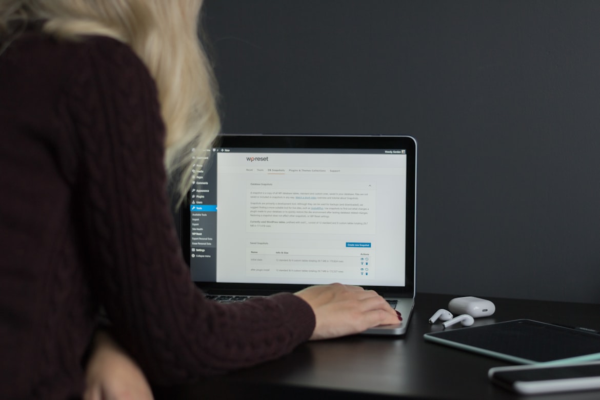 How to Create a Business Email in 2025 A Simple Guide