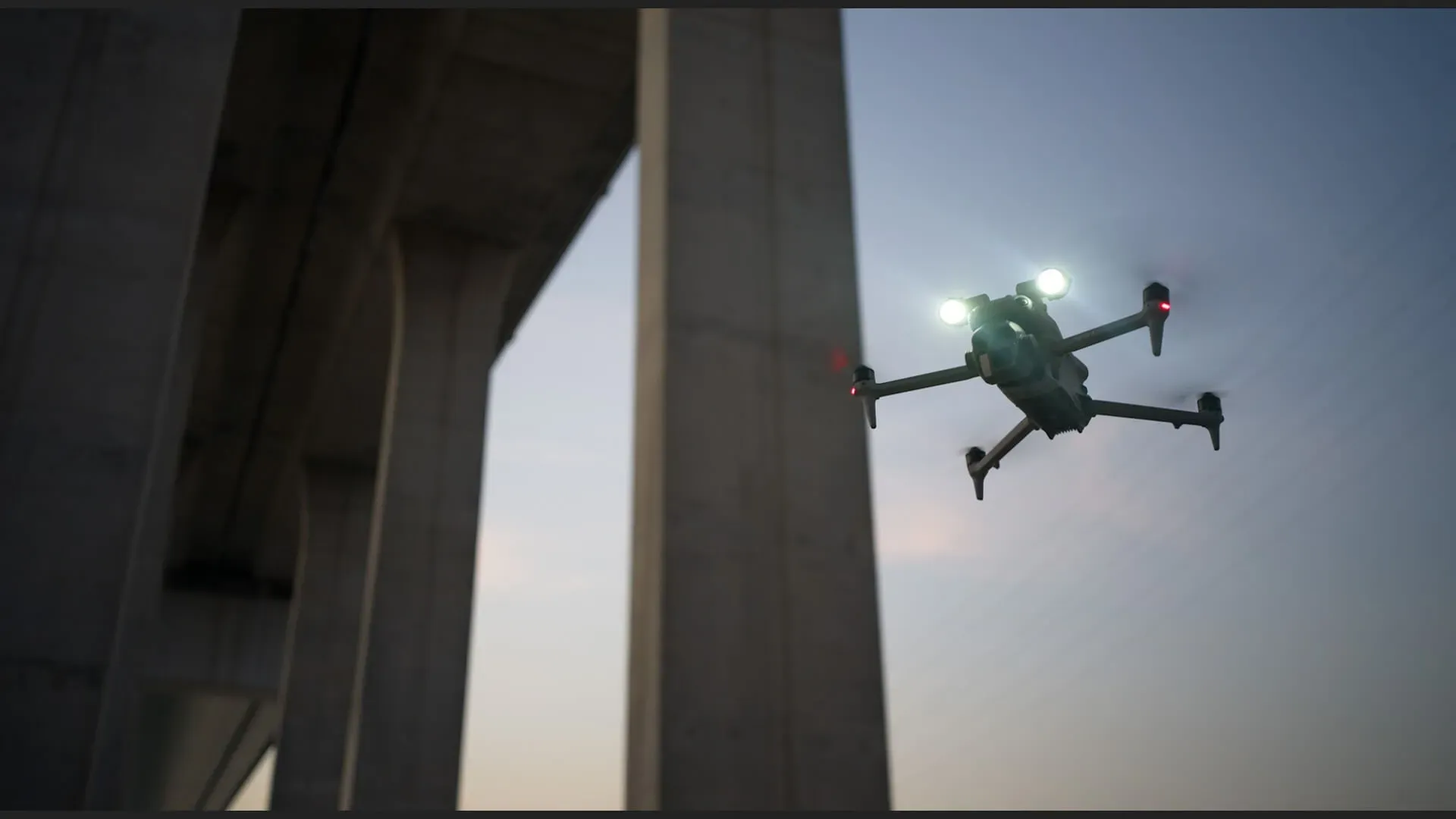 DJI-Matrice-4-night-fly-1_result.webp