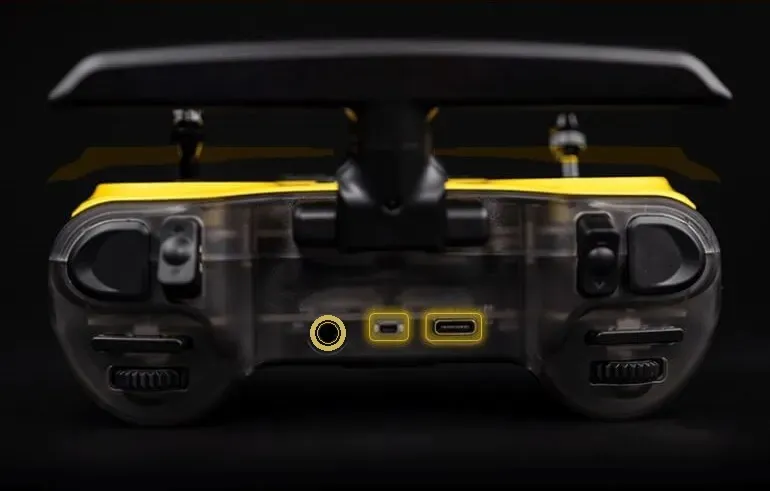 Jumper-Bumblebee-interface-botton-boot-USB-C-port-1_result.webp