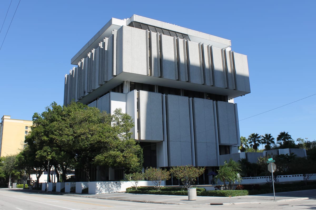 Fort Lauderdale City Hall exterior