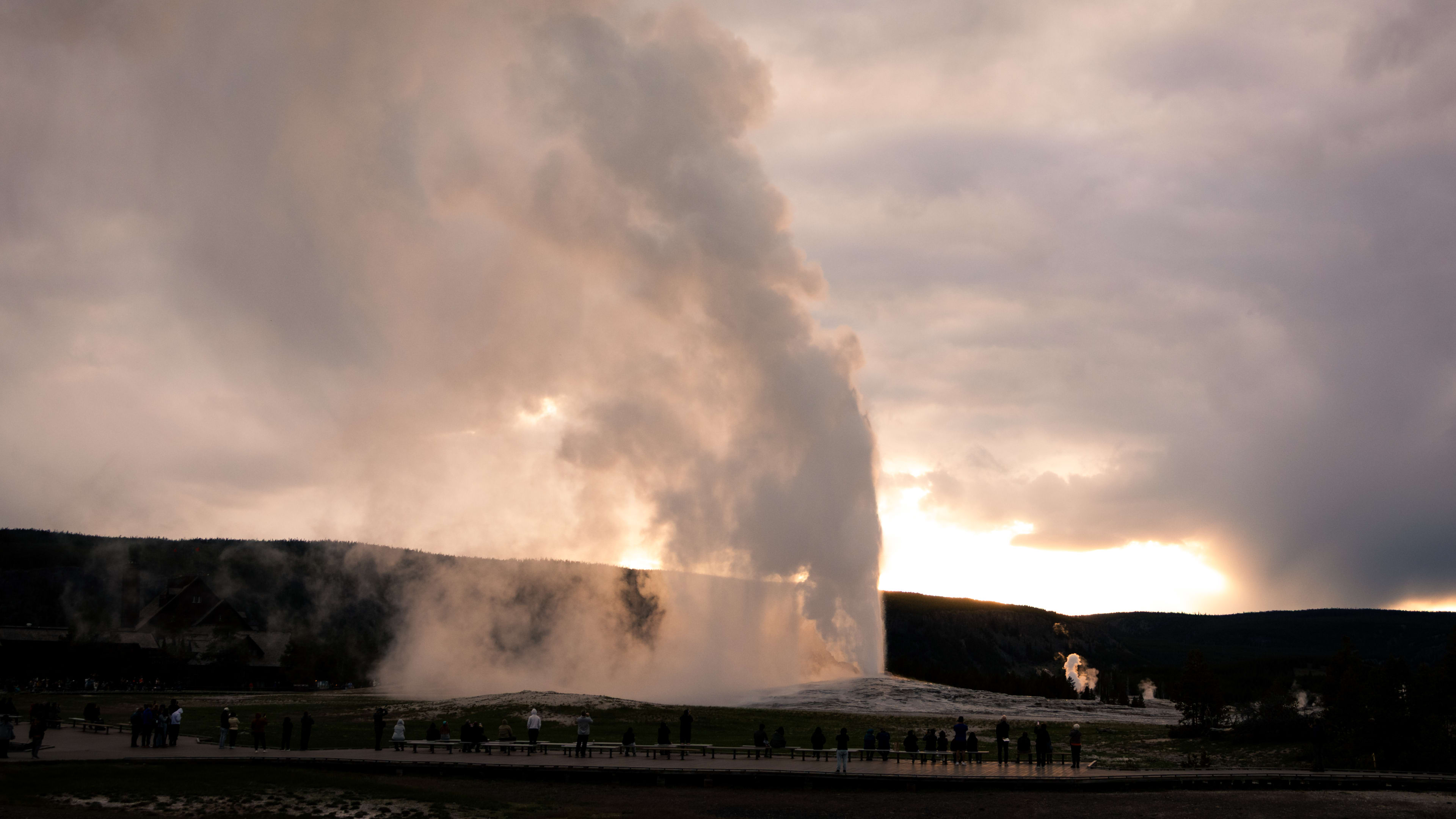 The Old Faithful Geyser, Yellowstone National Park, Wyoming