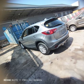 Mazda CX5 2016, gris, assurance incluse, à Djibouti