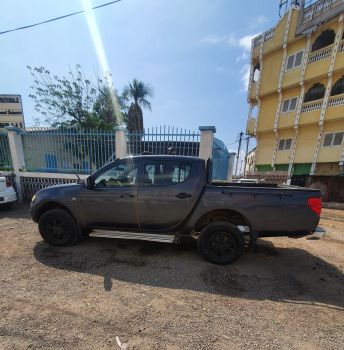 Mitsubishi pick up L 200