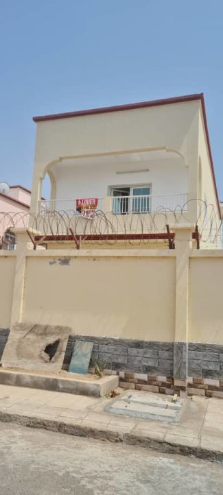 Villa Lota Haramous en face de la Futur Ambassade UK et Inde