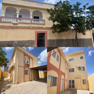 Maison F6 neuve à Hodan avec 4 chambres, salon et majlis