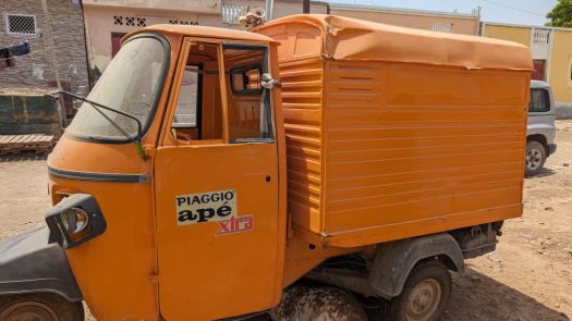 Bajaj cargo - modèle Piaggio