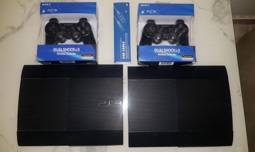 Deux PlayStations 3 occasion avec 13 jeux