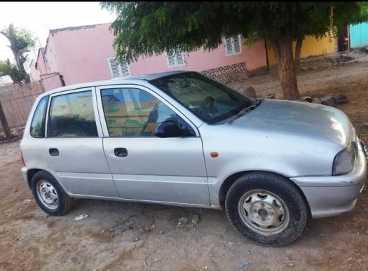 Suzuki Alto essence, ancien modèle, boîte automatique