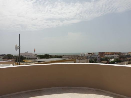 Villa neuve avec piscine et vue panoramique à louer à Haramous, Lootha Compound