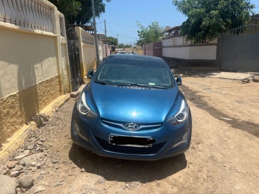 Hyundai Avante 2014 V.G.T, automatique, diesel, excellent état