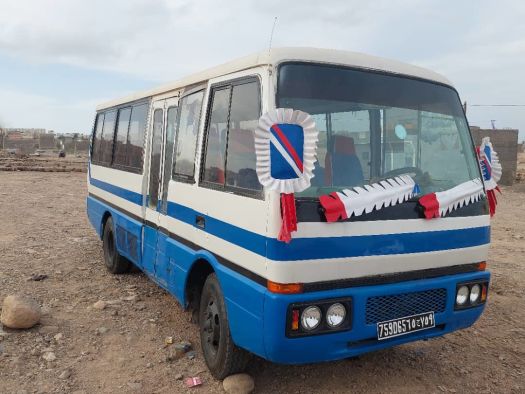 Bus en bon état, négociable - à vendre