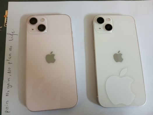 IPhone 13 Rose et Blanc 96% Capacité - Boîte et Chargeur Inclus