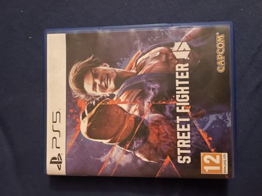 Street Fighter 6 pour PS5, excellent état, 5000 F non négociable