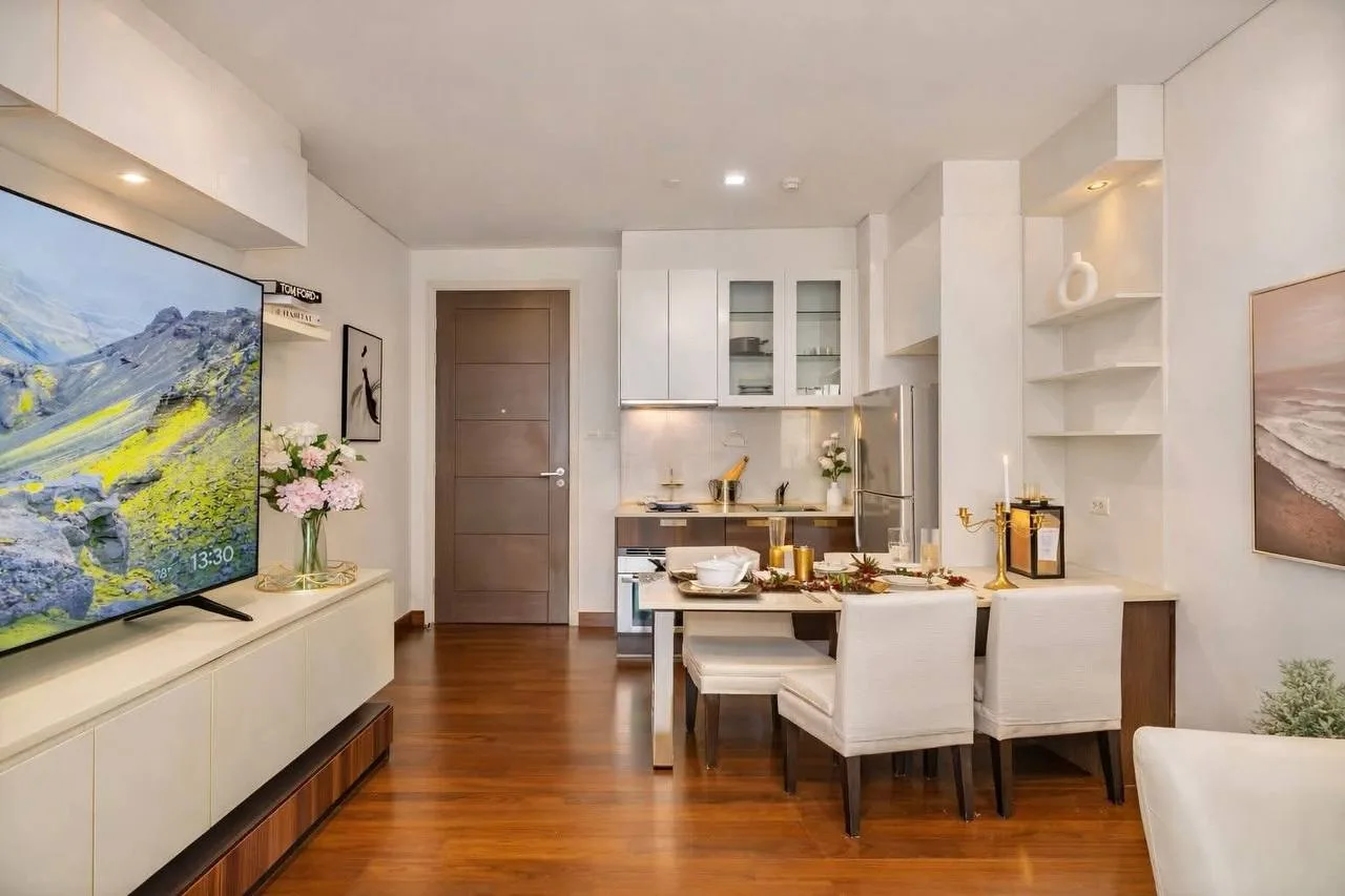 1 bedroom condo for rent in Sukhumvit Bangkok - kitchen and dining area