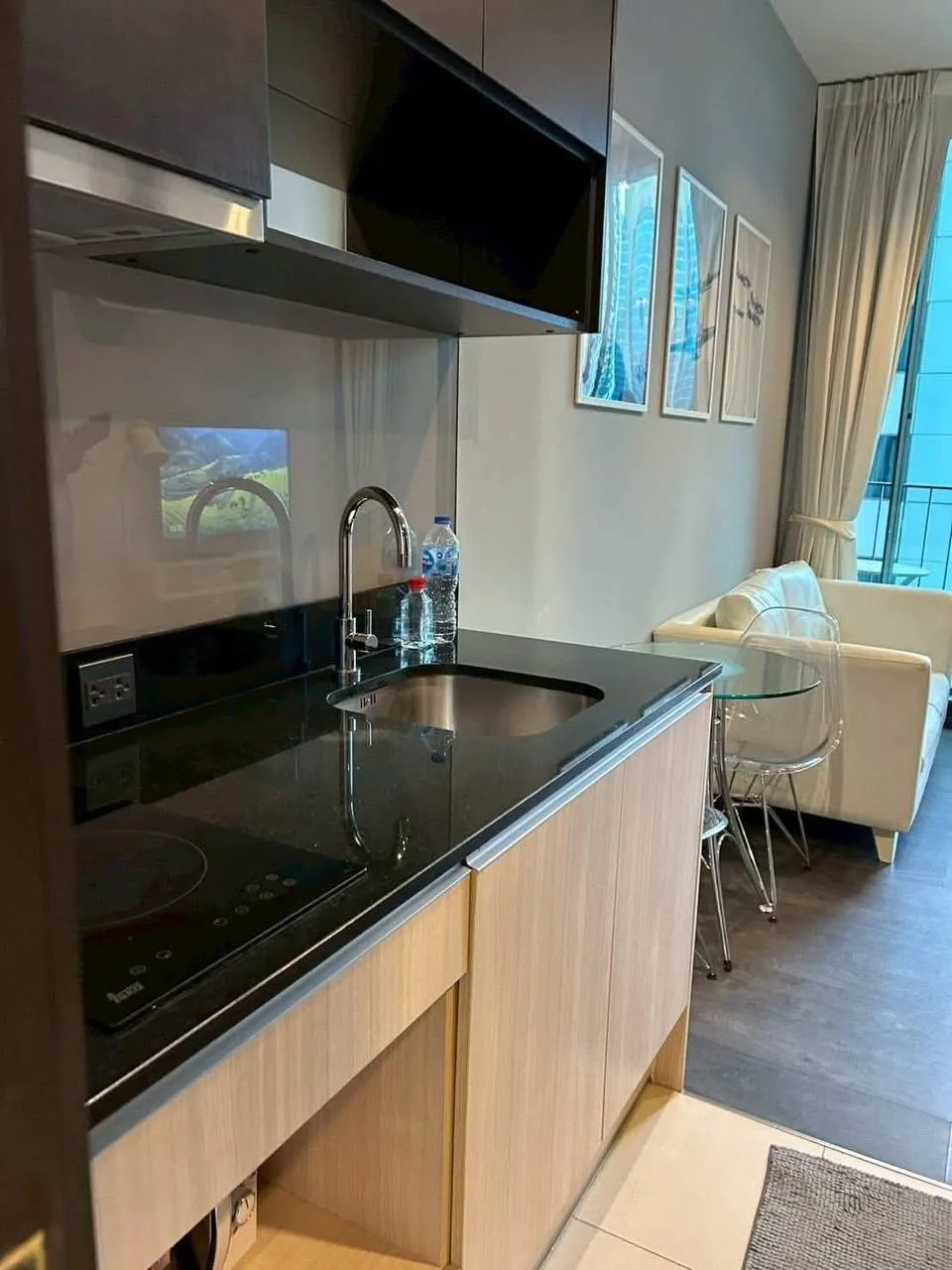 1 bedroom condo for rent in Asok Bangkok - balcony perspective