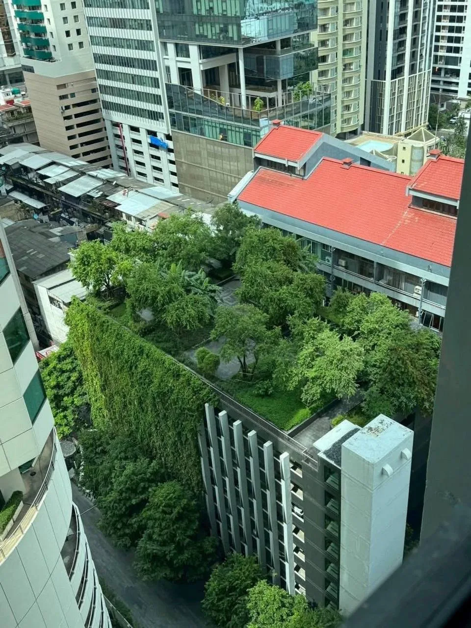 1 bedroom condo for rent in Asok Bangkok - master bedroom interior