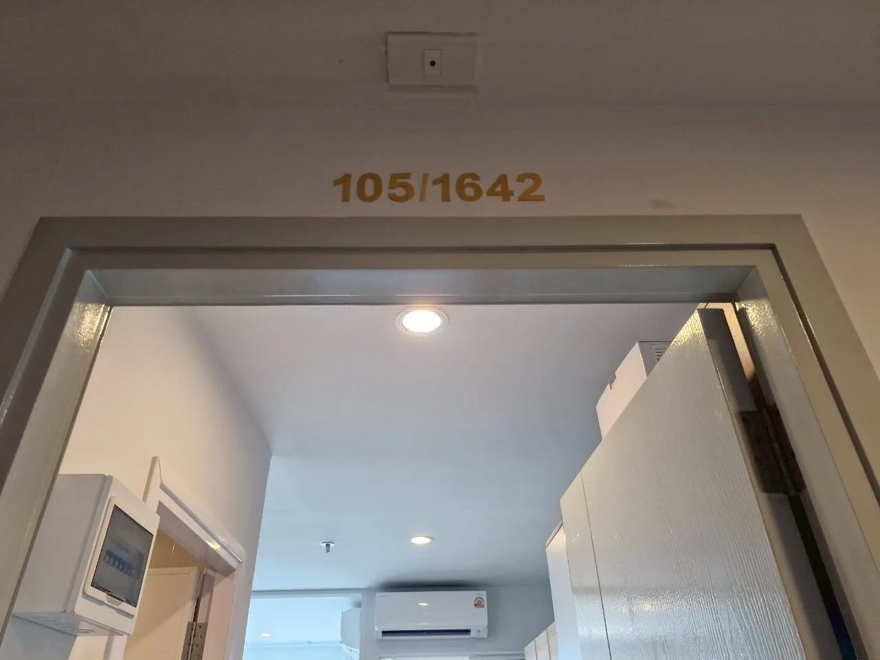 1 bedroom condo for rent in Bang Na Bangkok - living room view