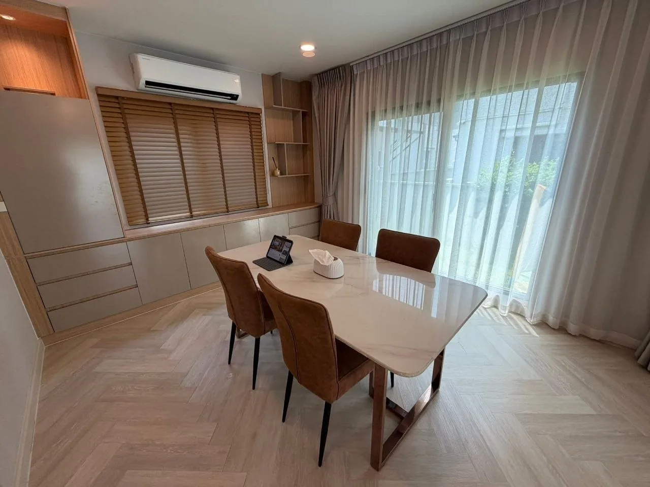 3 bedroom house for rent in Bang Na Bangkok - balcony perspective