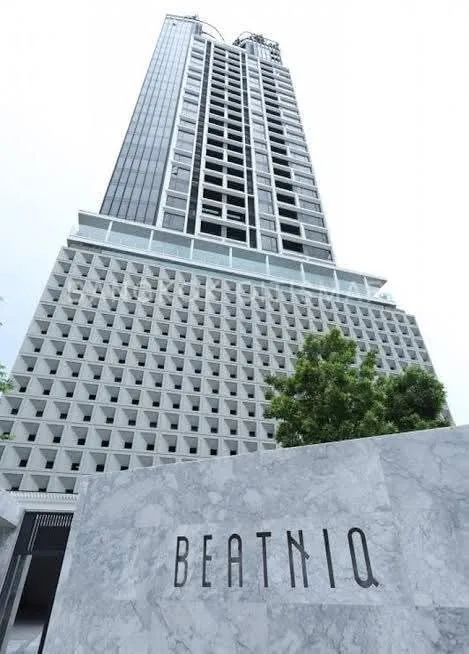 1 bedroom condo for rent in Sukhumvit Bangkok - balcony perspective