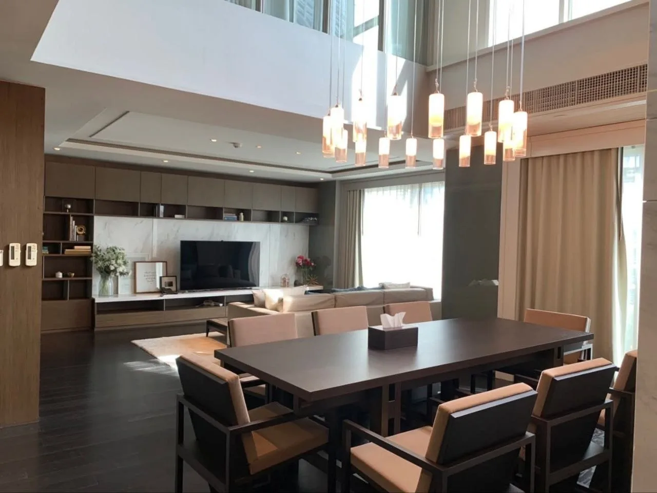 3 bedroom condo for rent in Sukhumvit Bangkok - master bedroom interior