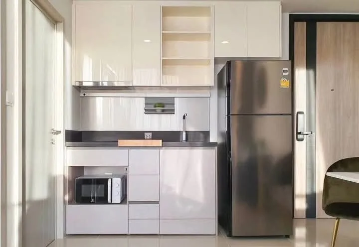 2 bedroom condo for rent in Rama 4 Bangkok - master bedroom interior