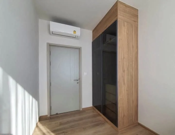 2 bedroom condo for rent in Rama 4 Bangkok - swimming pool and building amenities