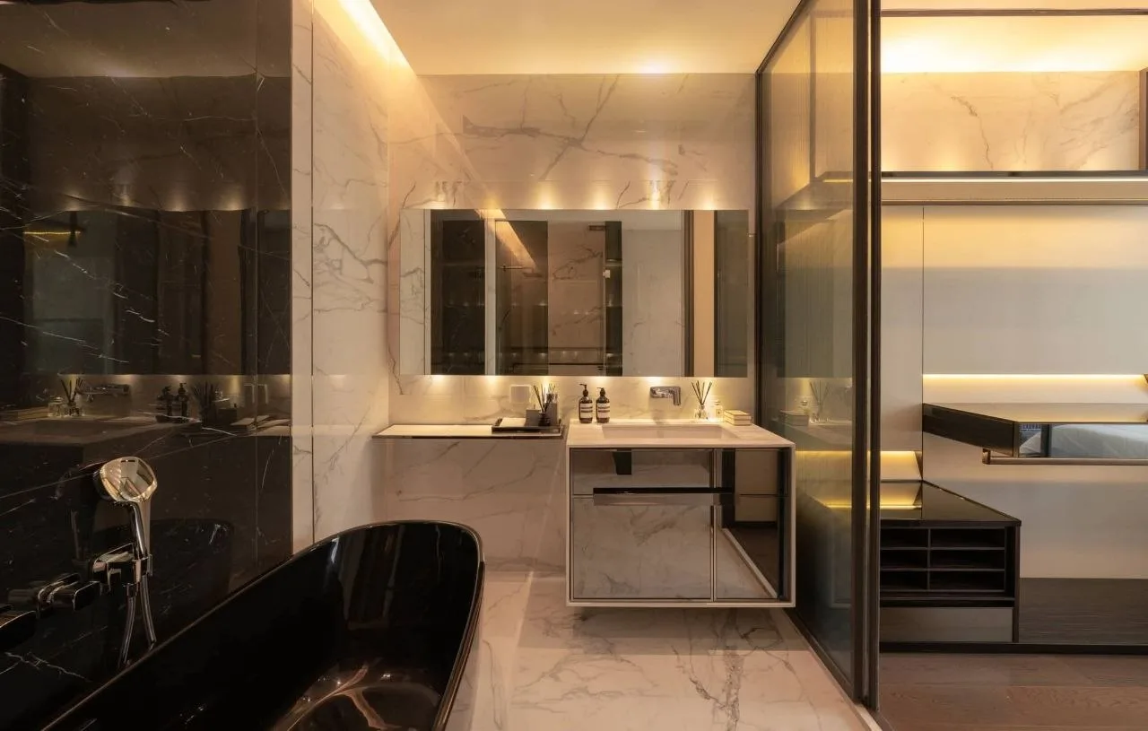 2 bedroom condo for rent in Thong Lo Bangkok - swimming pool and building amenities