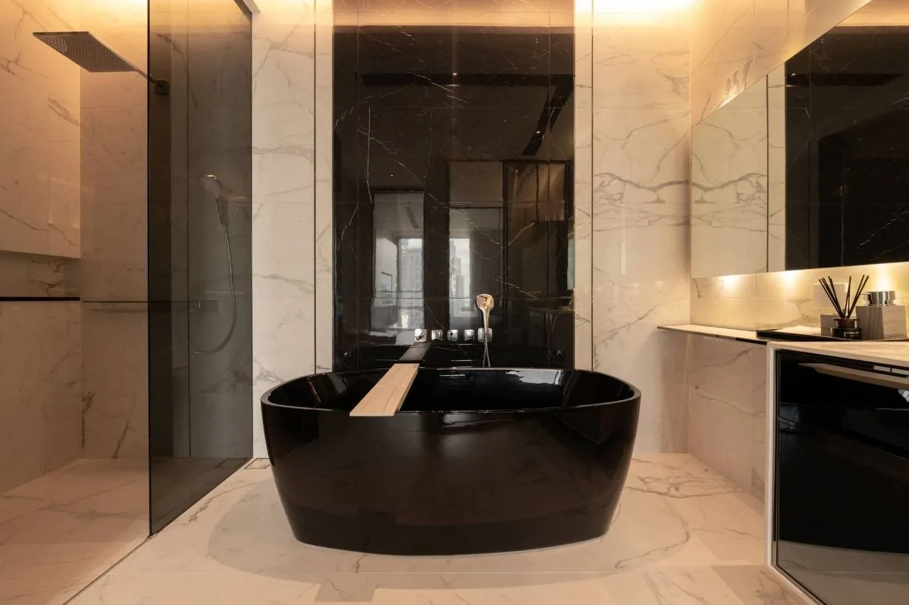 2 bedroom condo for rent in Thong Lo Bangkok - kitchen and dining area