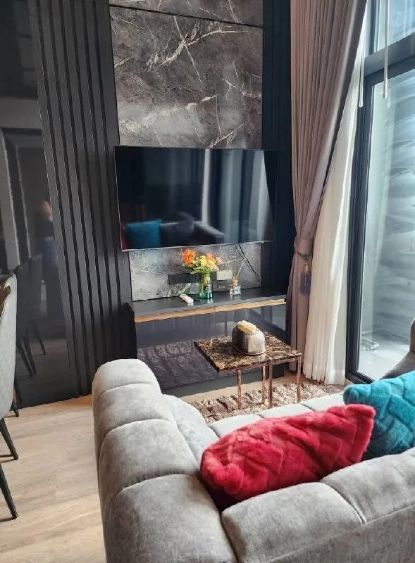 2 bedroom condo for rent in Rama 9 Bangkok - kitchen and dining area